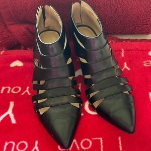 lamb straps pumps great condition